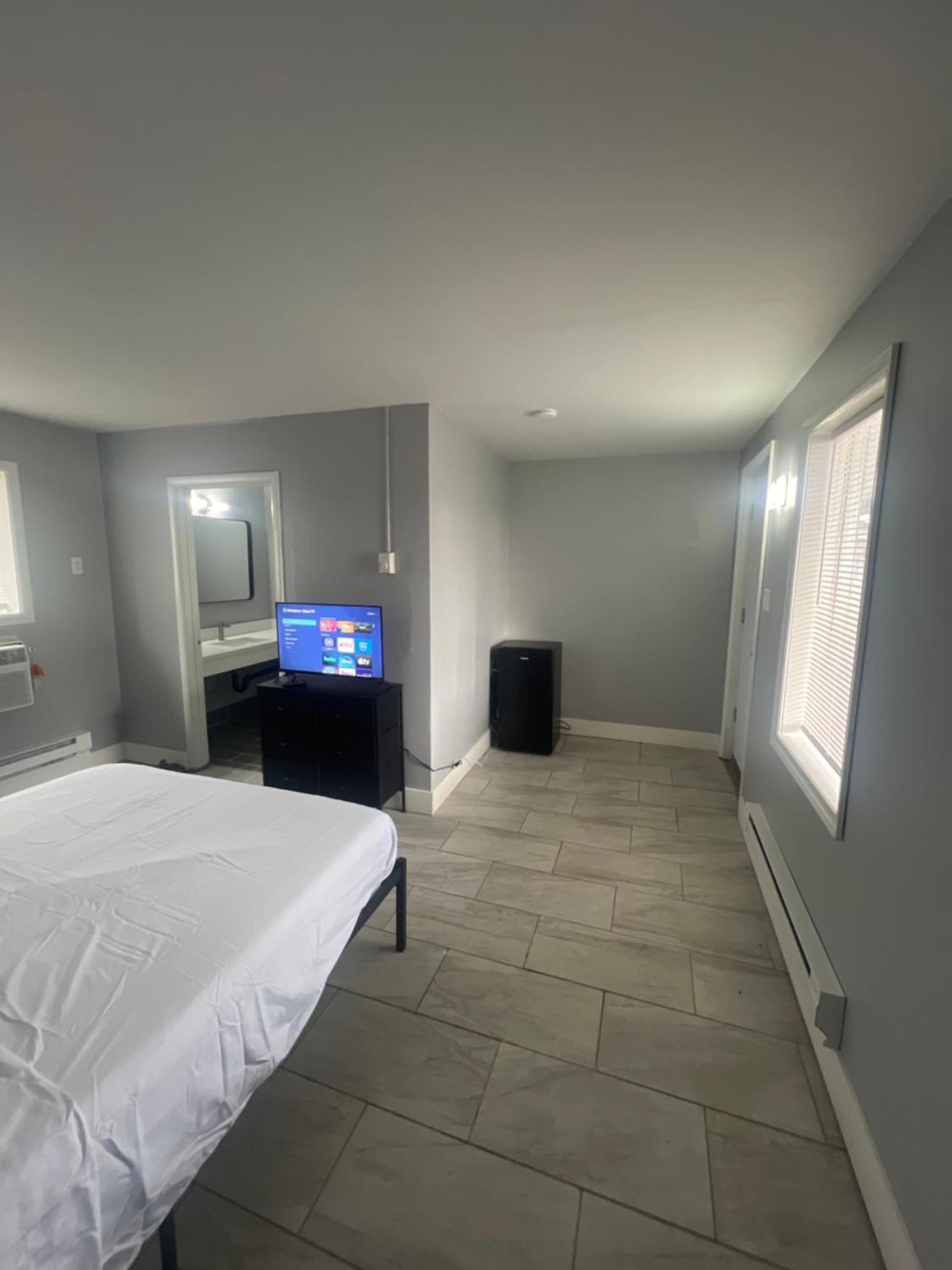 Nest Inn Уотертаун Экстерьер фото